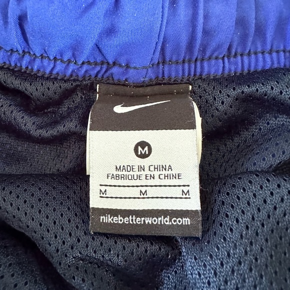 Men’s Nike Swim Trunks. Size Medium - Picture 6 of 7